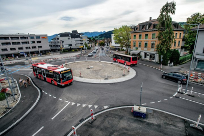 Der Dorfplatz: Die Quadratur des Kreise(l)s?