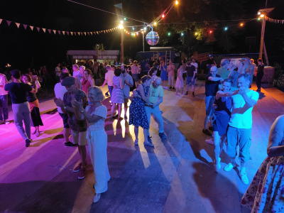 Sommernächte: Swinging Summernight mit Little Chevy Band