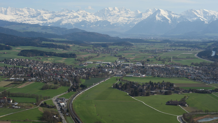 Panoramabild Münsingen Richtung Alpen